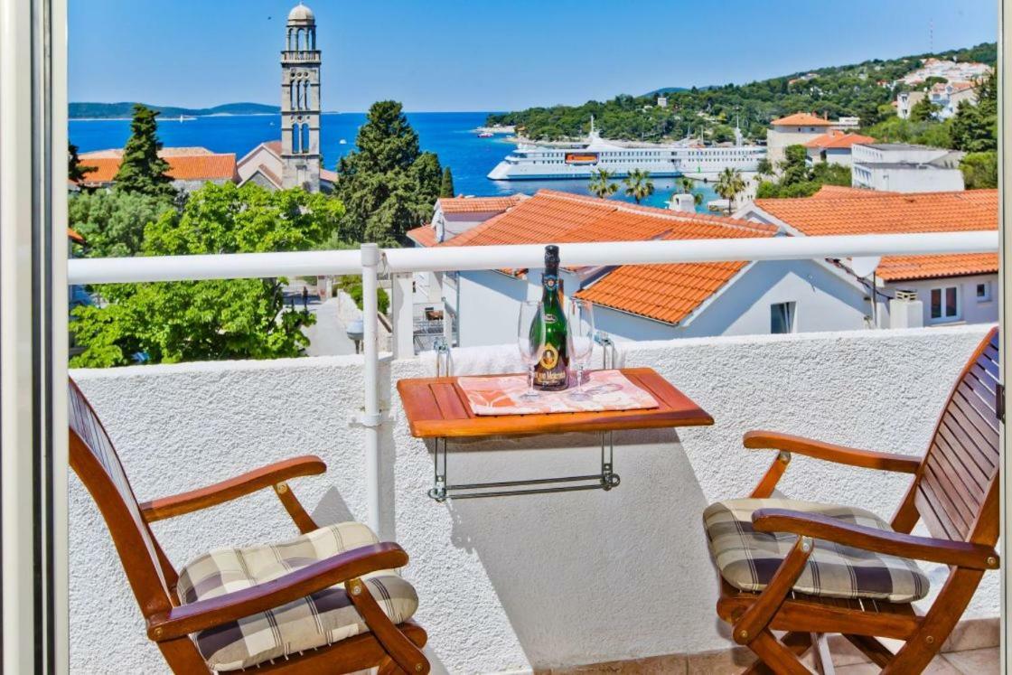Apartments Jacky Hvar Town Esterno foto