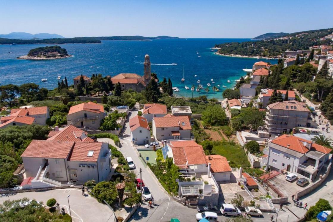 Apartments Jacky Hvar Town Esterno foto